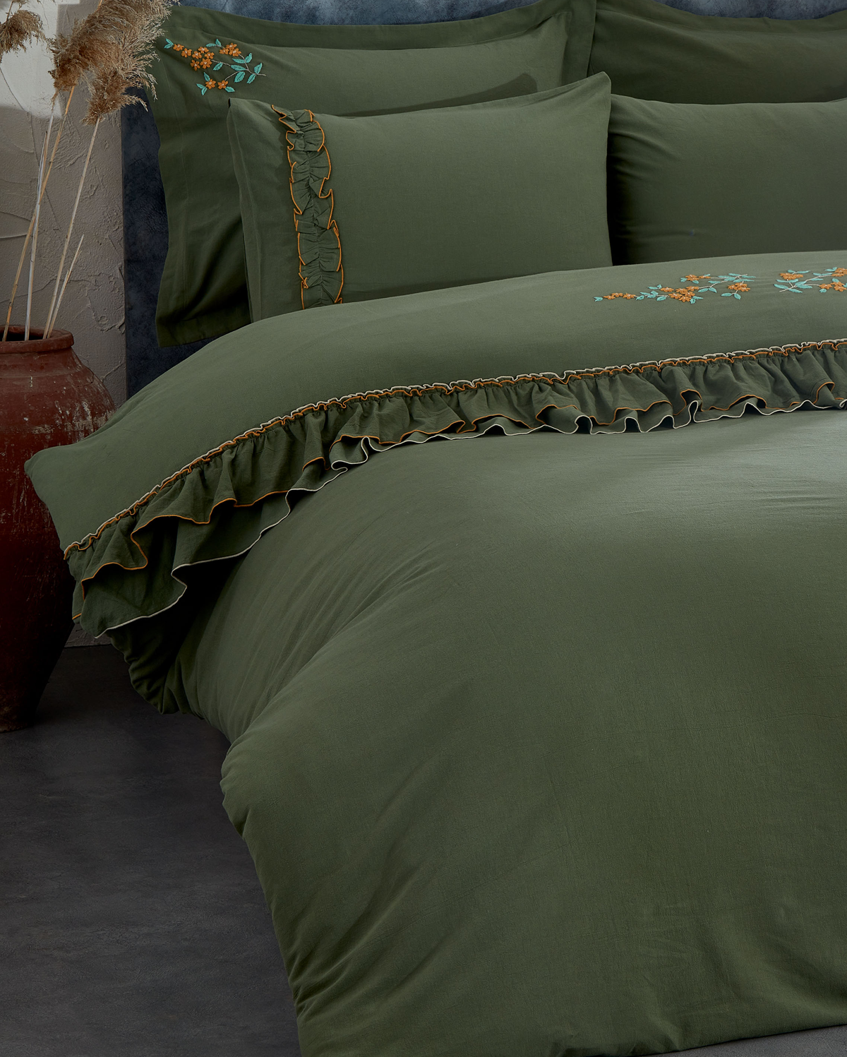 Embroidered Duvet Cover Set - Green