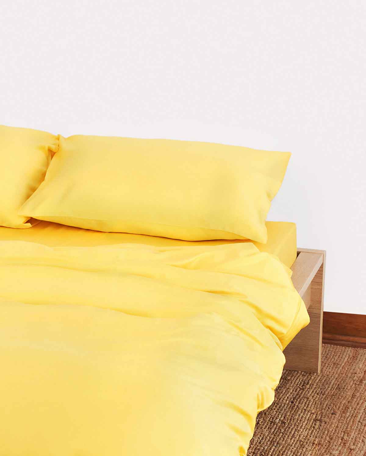 Lavish Sateen - Core Bedding Set - Yellow