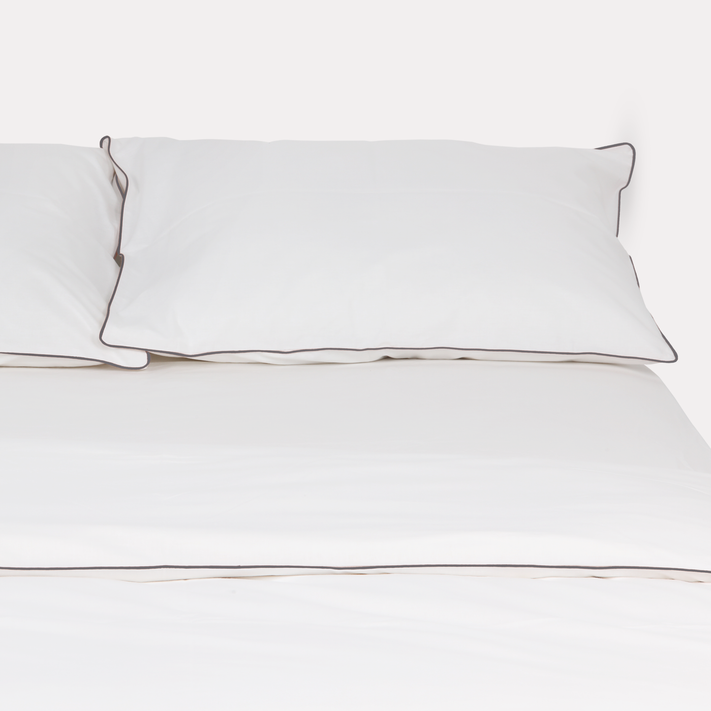 Classic Percale - Core Bedding Set - White with Anthracite Piped Edge