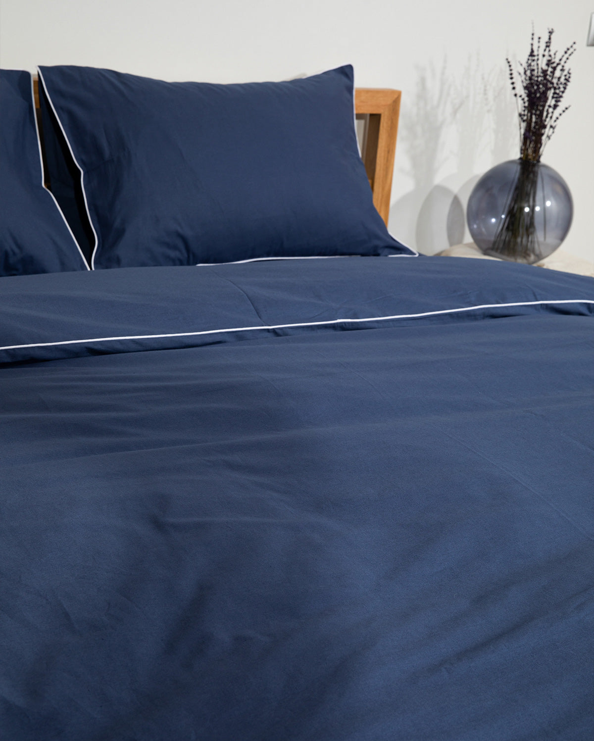 Classic Percale Pillowcase 2pcs- Navy Blue with White Pipe Edge