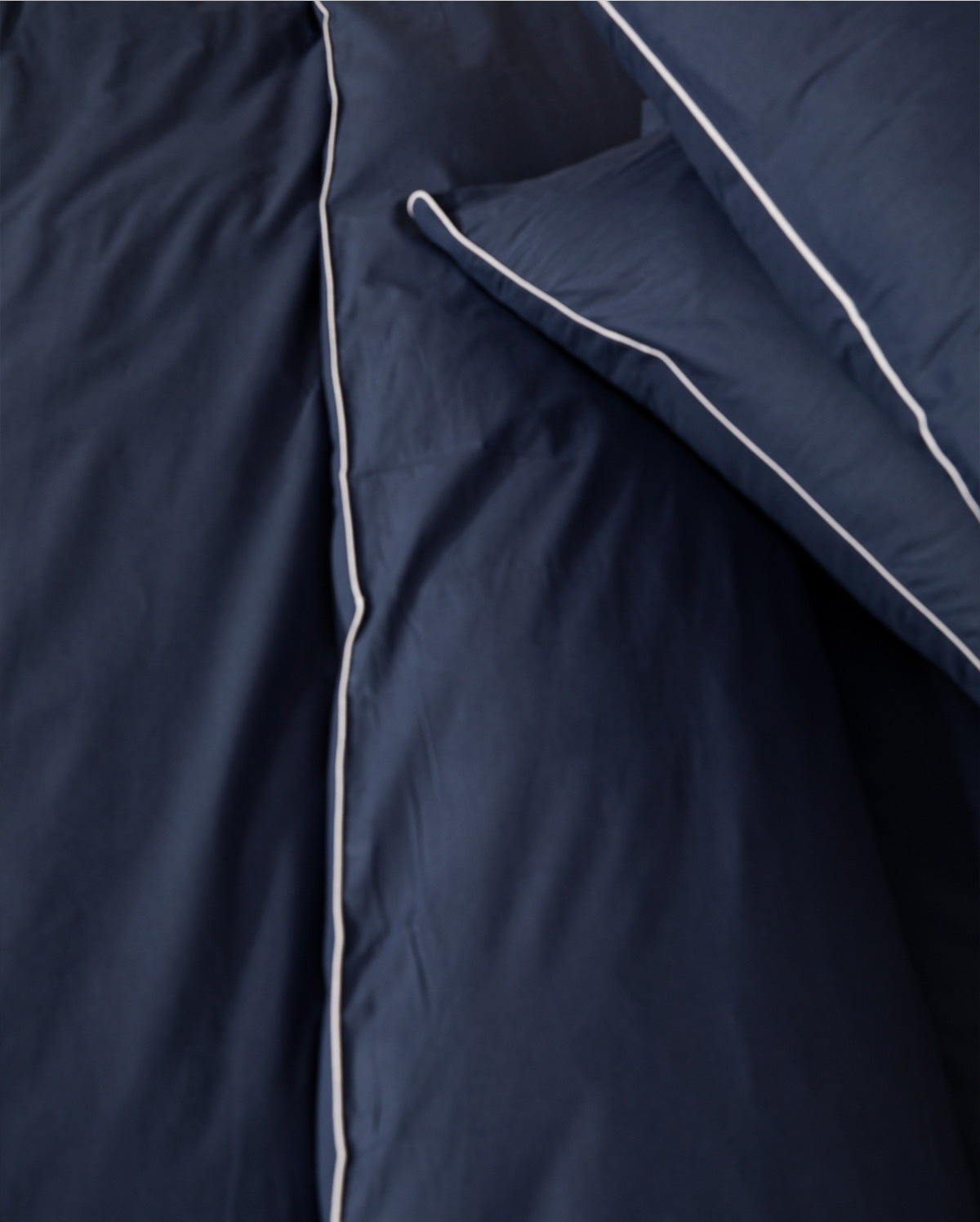 Classic Percale Pillowcase 2pcs- Navy Blue with White Pipe Edge