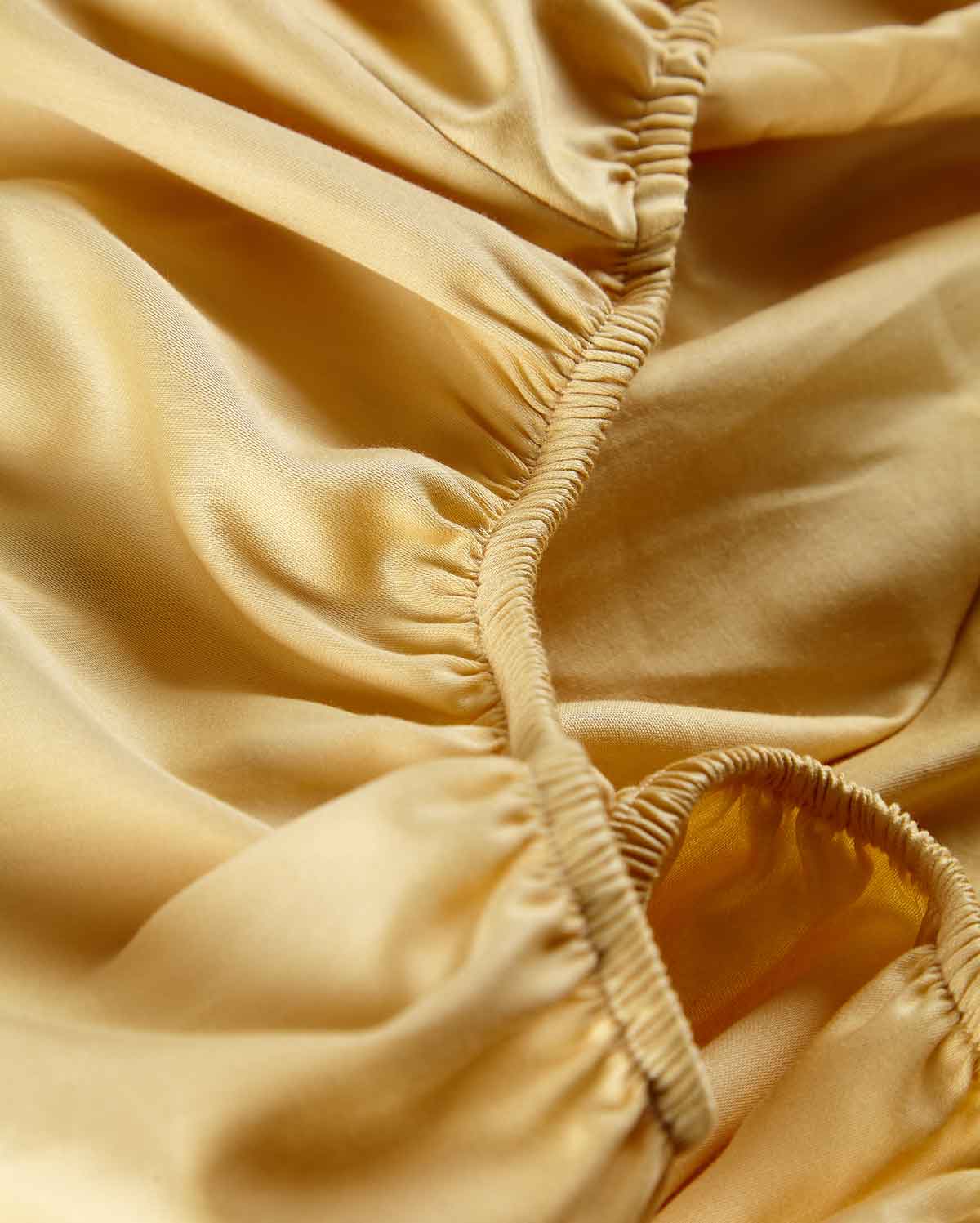 Lavish Sateen - Core Bedding Set - Gold