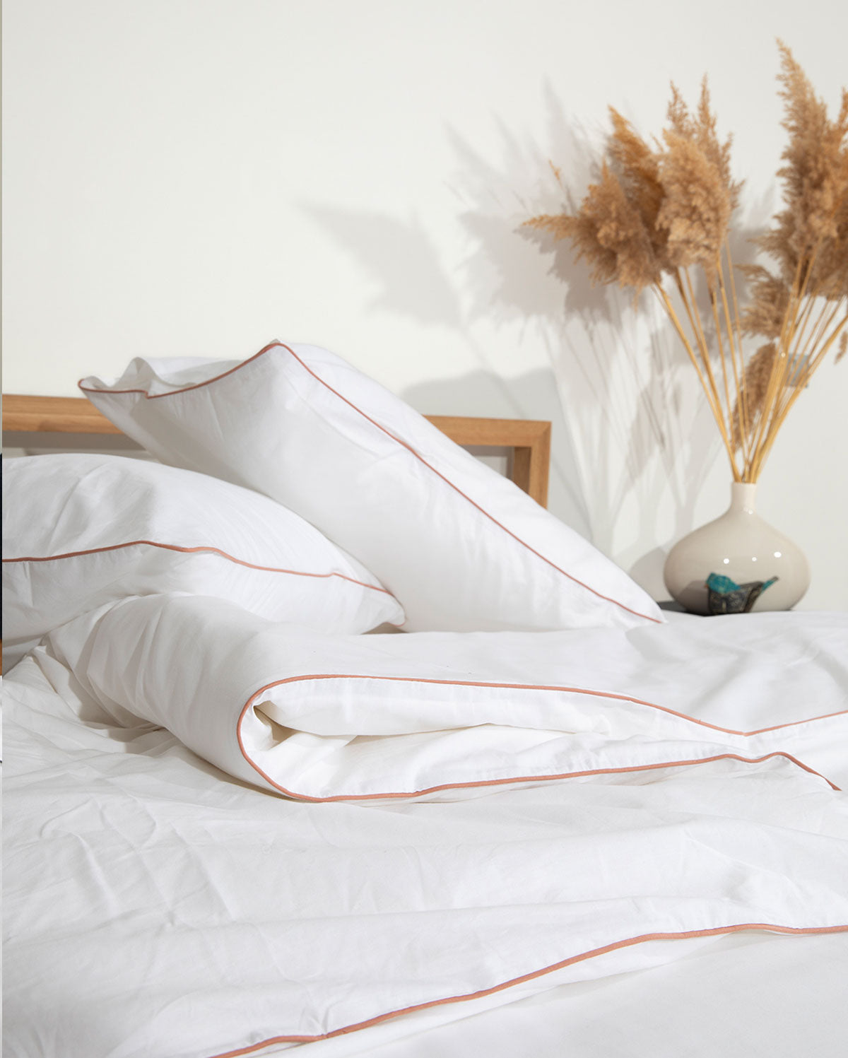 Classic Percale Pillowcase 2pcs- White with Peach Pipe Edge